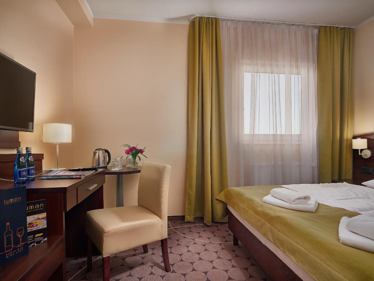 Aparthotel Lumen à Cracovie Extérieur photo