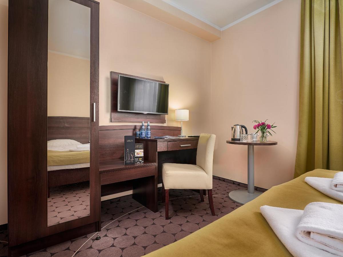 Aparthotel Lumen à Cracovie Extérieur photo