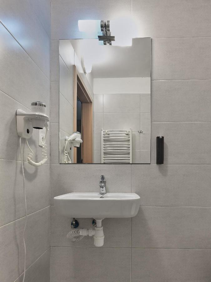 Aparthotel Lumen à Cracovie Extérieur photo