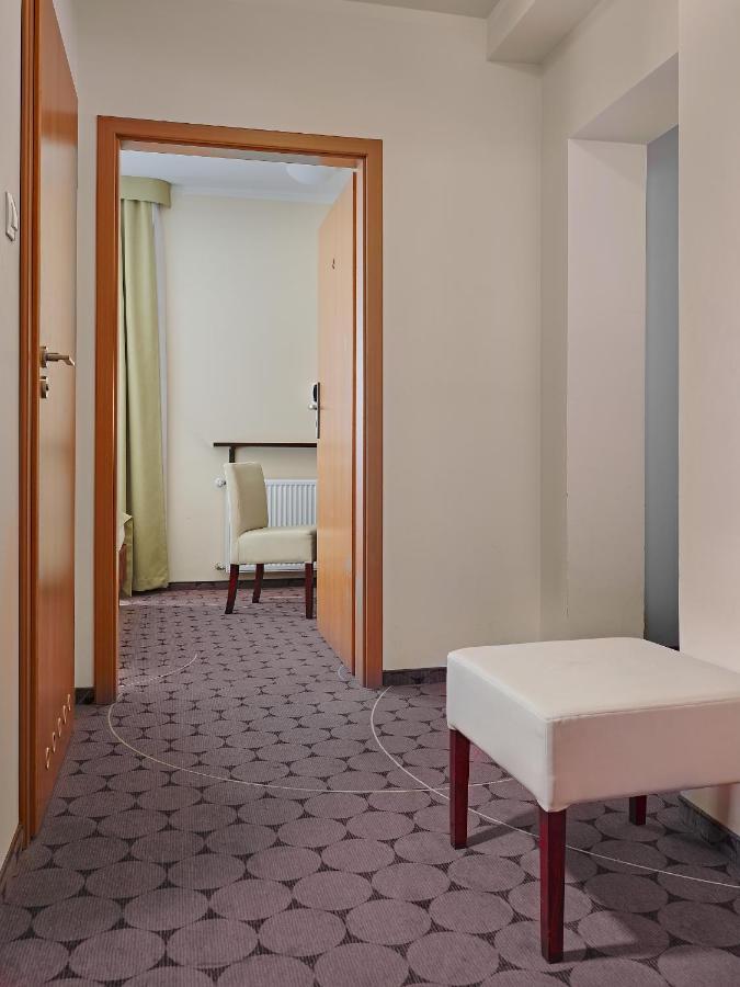 Aparthotel Lumen à Cracovie Extérieur photo