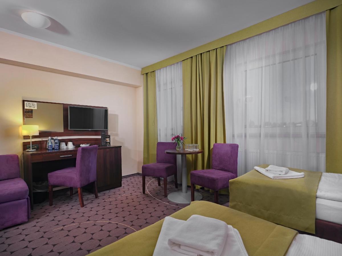 Aparthotel Lumen à Cracovie Extérieur photo