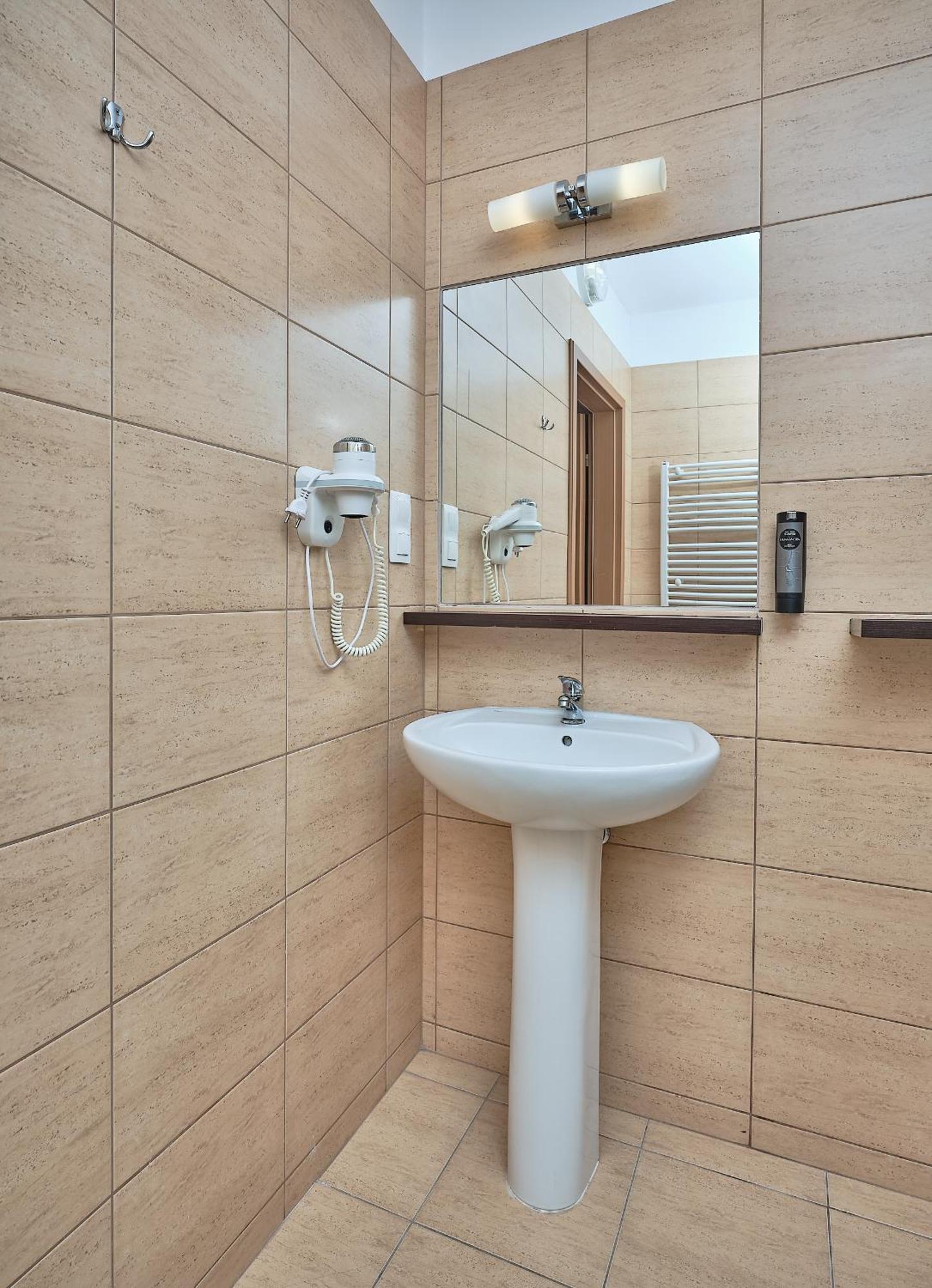 Aparthotel Lumen à Cracovie Extérieur photo